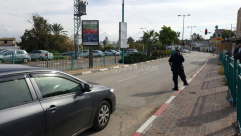  بالفيديو: الشرطة تعالج جسماً مشبوهاً في شارع "تل حاي" بالرملة 